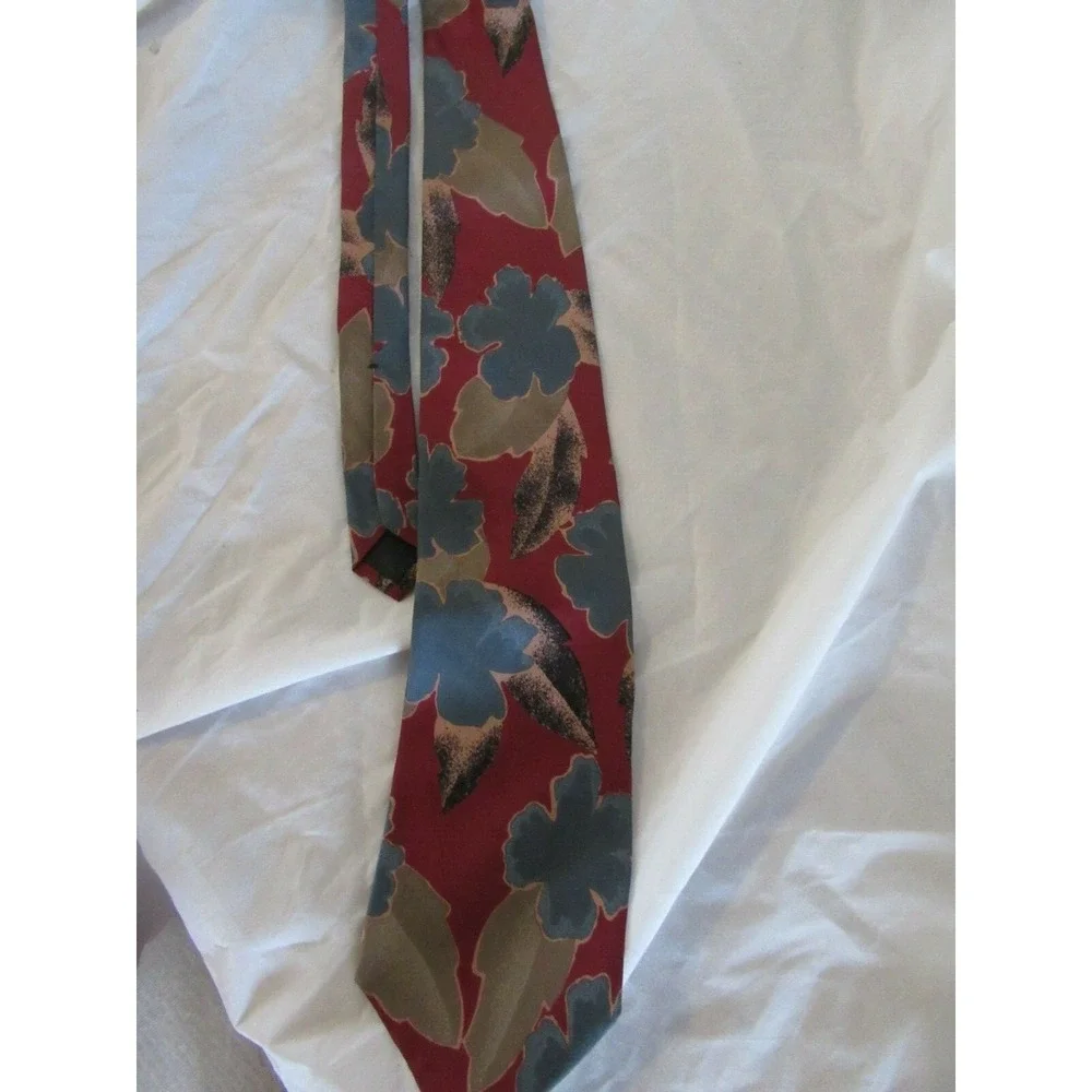 AQUASCUTUM London Tie Necktie All Silk Hand Fashioned Maroon tropical floral